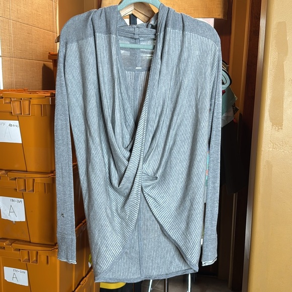 Lululemon Iconic Sweater Wrap Heathered Medium & Light Grey Size Small / Medium - Picture 8 of 11